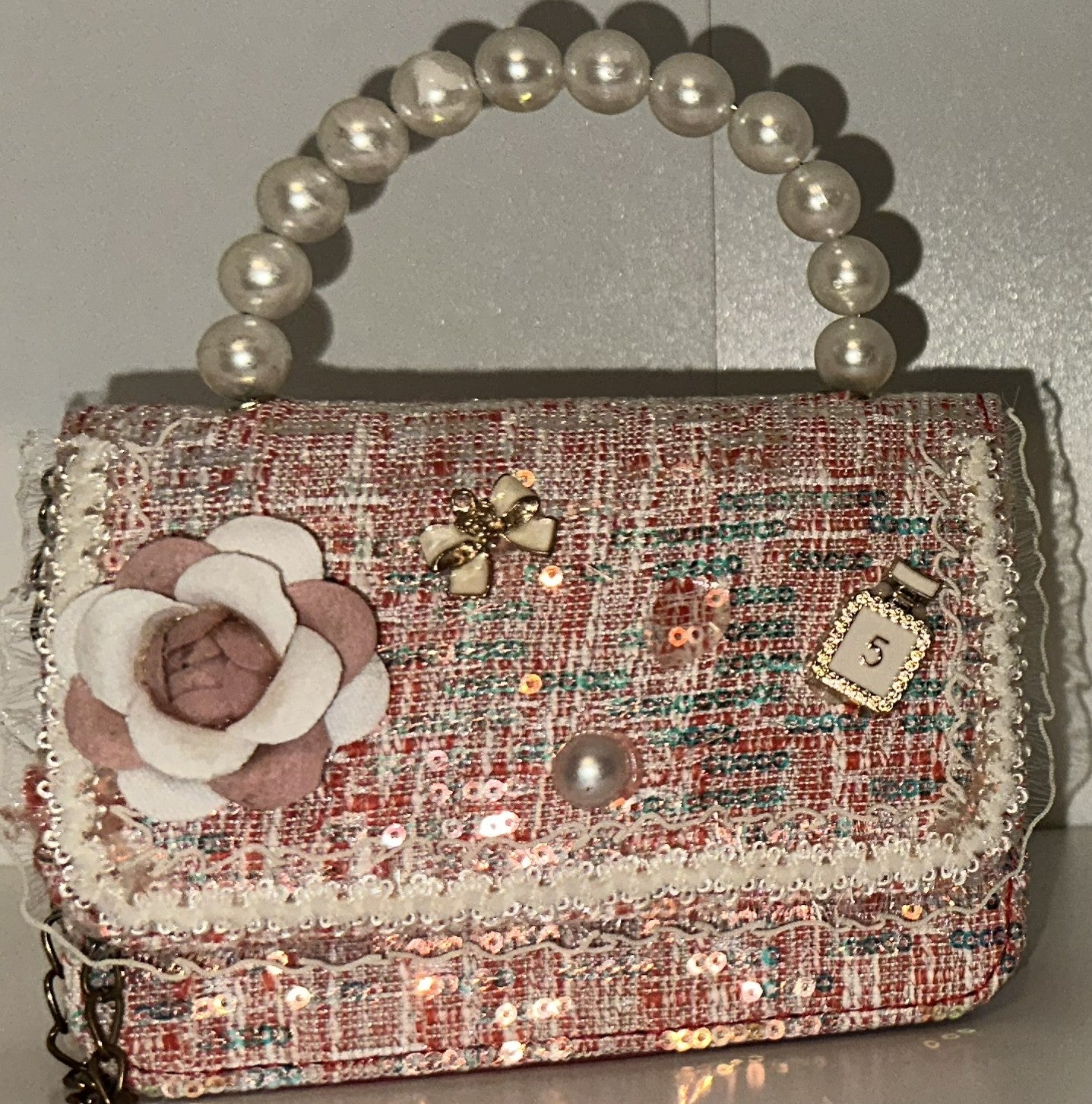 Vintage Pearl Handle Mini Handbag – Chic Statement Clutch (Pink & Green Collection)